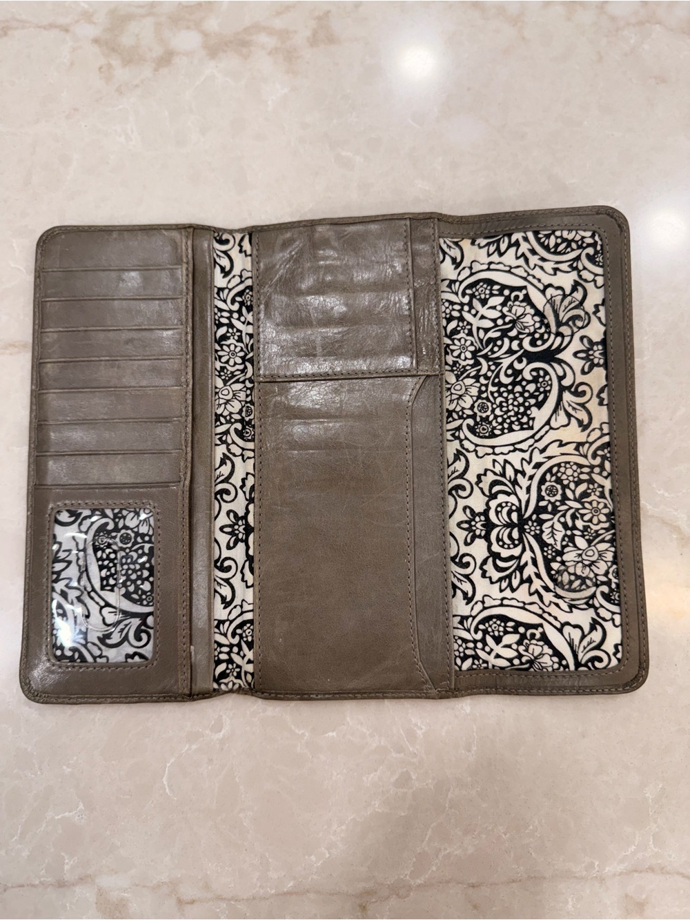 HOBO Leather Wallet Organizer in Taupe with Black & White Lining